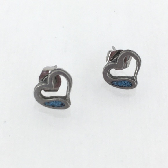 Vintage 80’s Turquoise Heart Stud Earrings Chip Inlay Boho Retro NEW Dead Stock - Picture 2 of 10